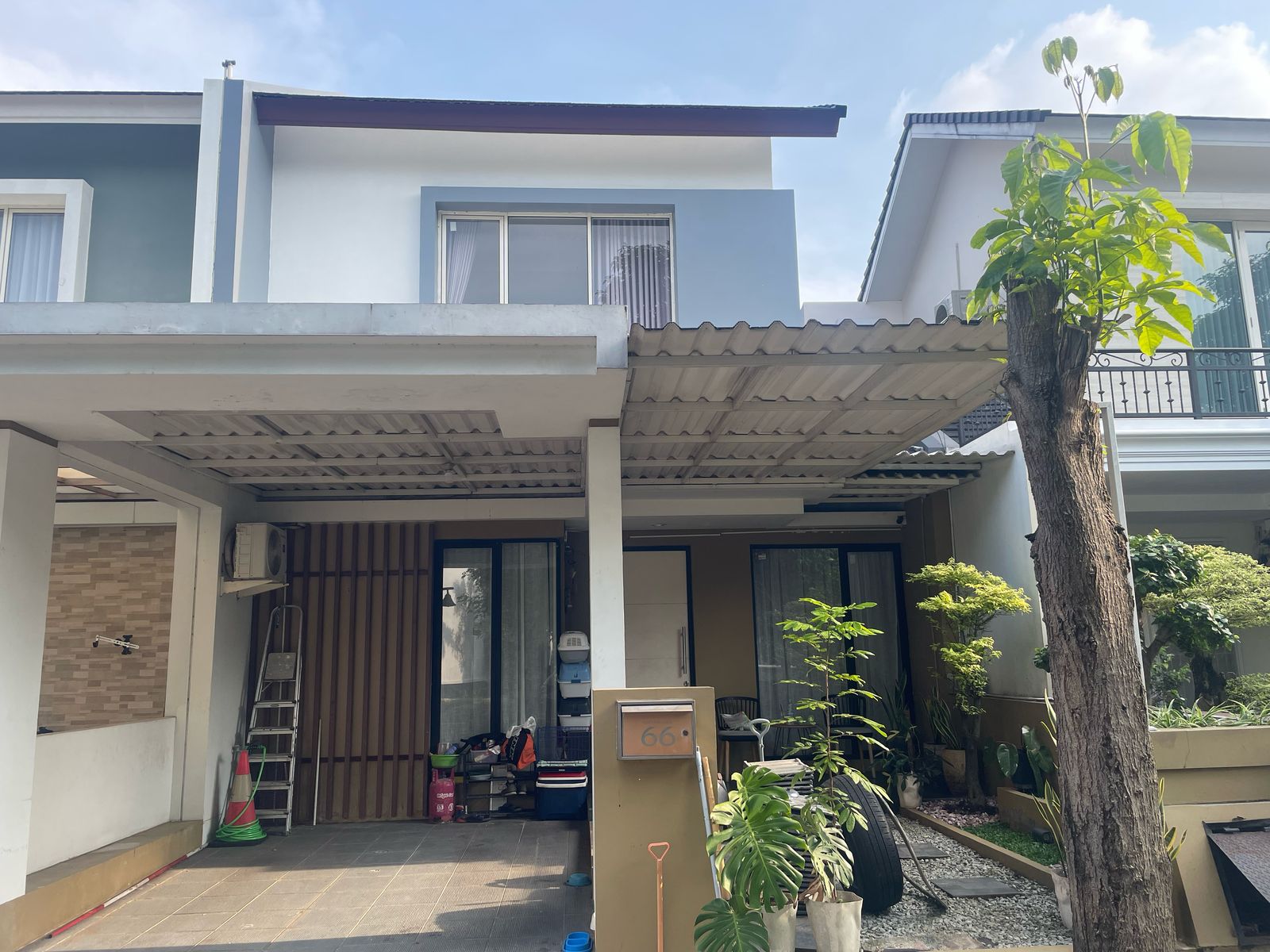 Rumah Semi Furnished Di Jual di Grand Taruma Karawang
